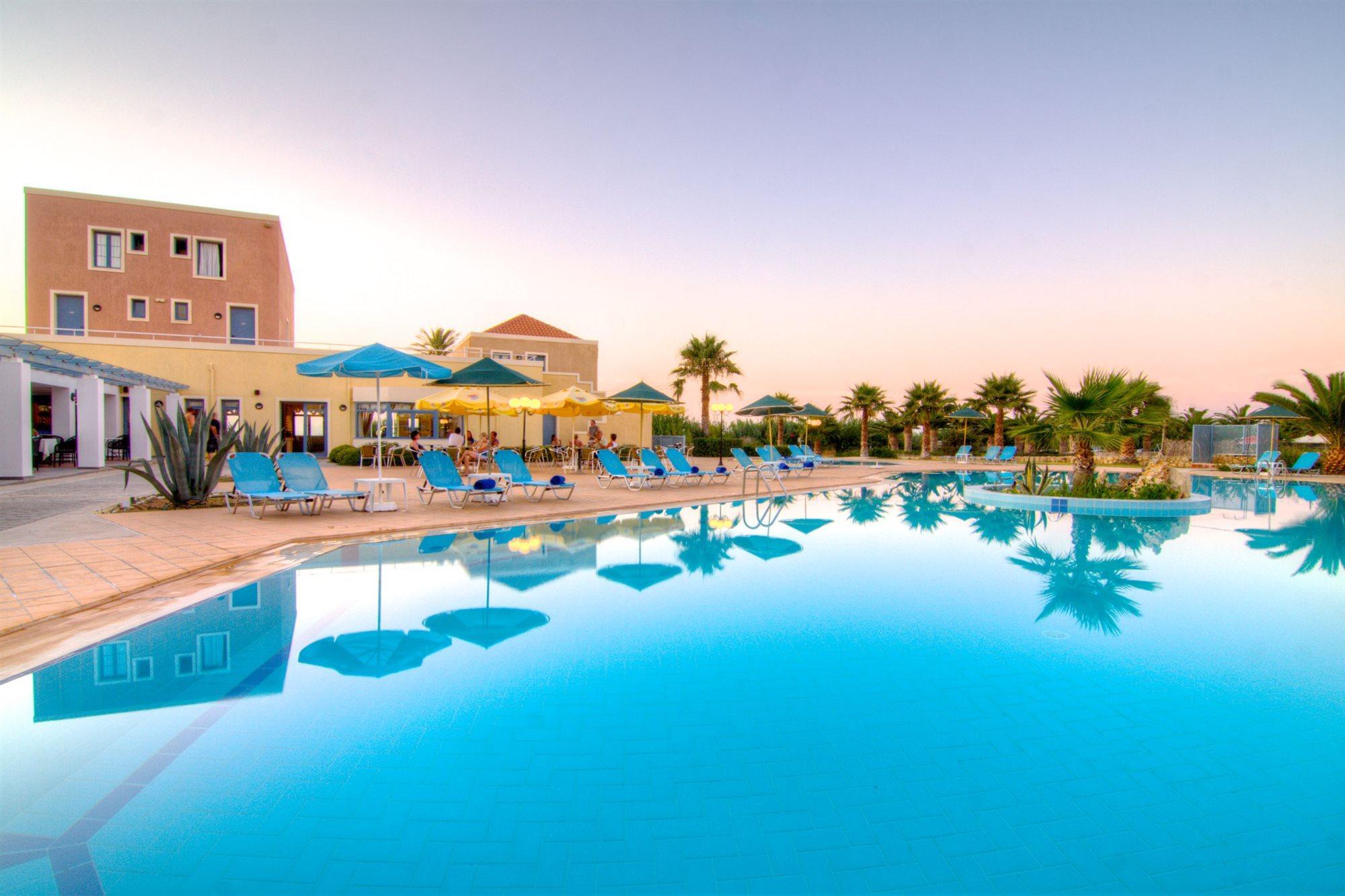 Sweety Club Solimar Emerald Rethimnon Buitenkant foto